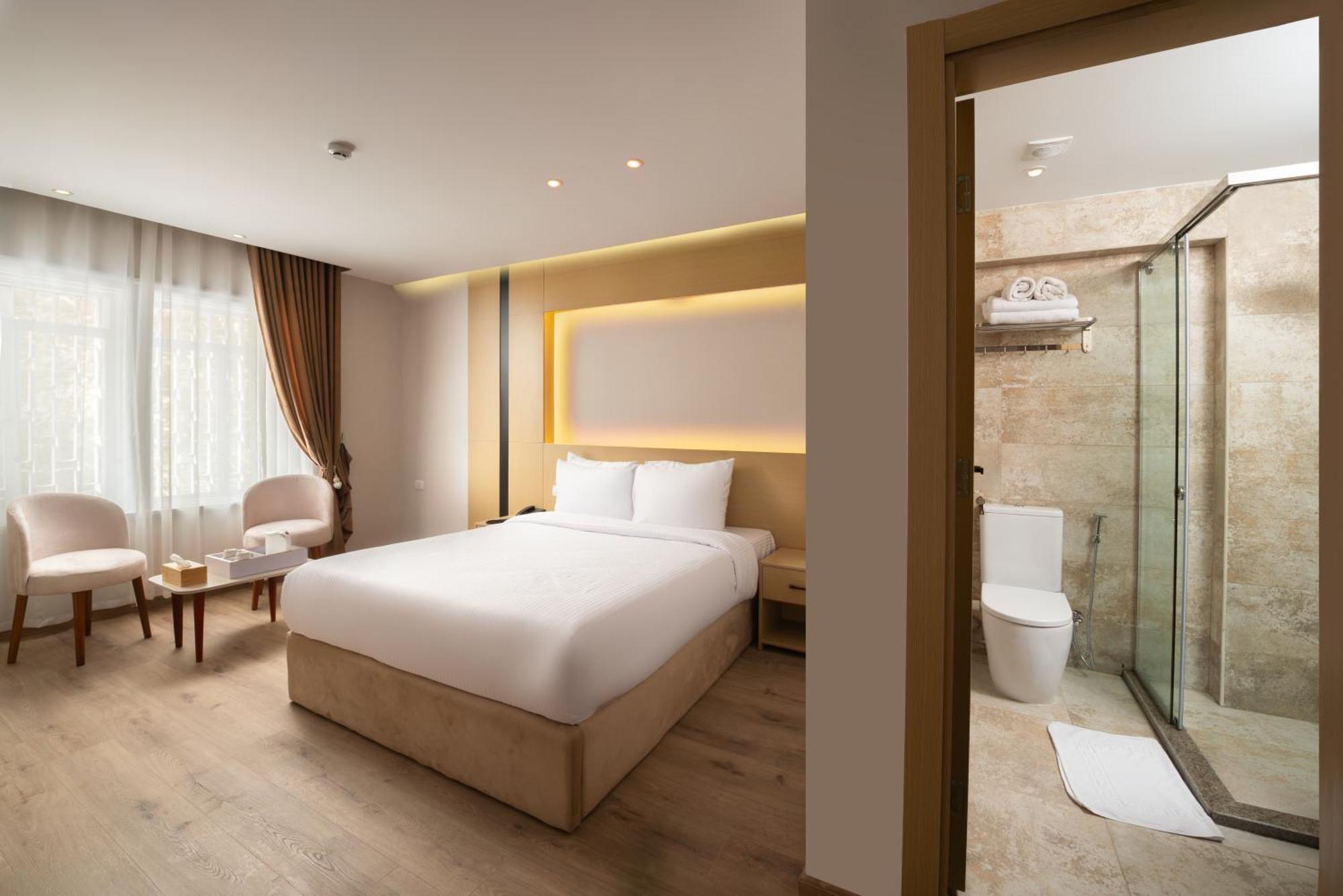 Elegance Grand 3*
