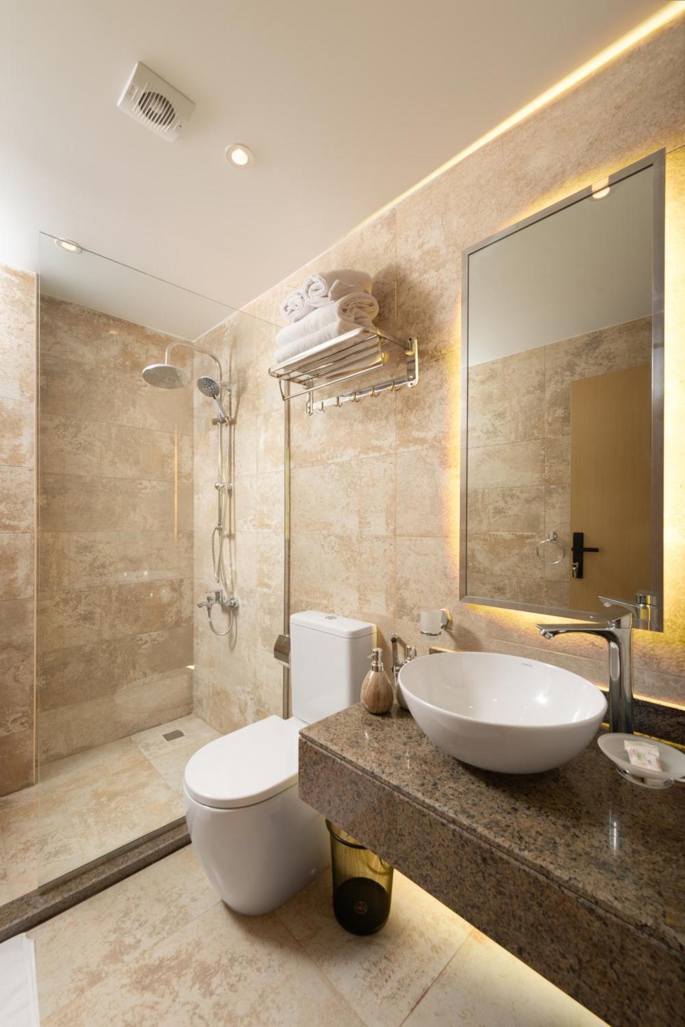 Elegance Grand מלון 3*